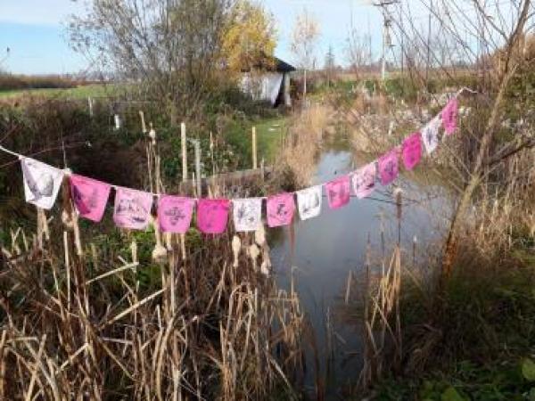 Gebetsfähnchen magenta/pink M